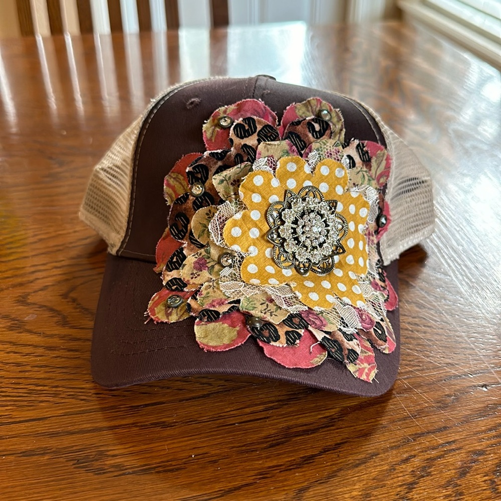 Brown and tan flower/rhinestone SnapBack trucker hat